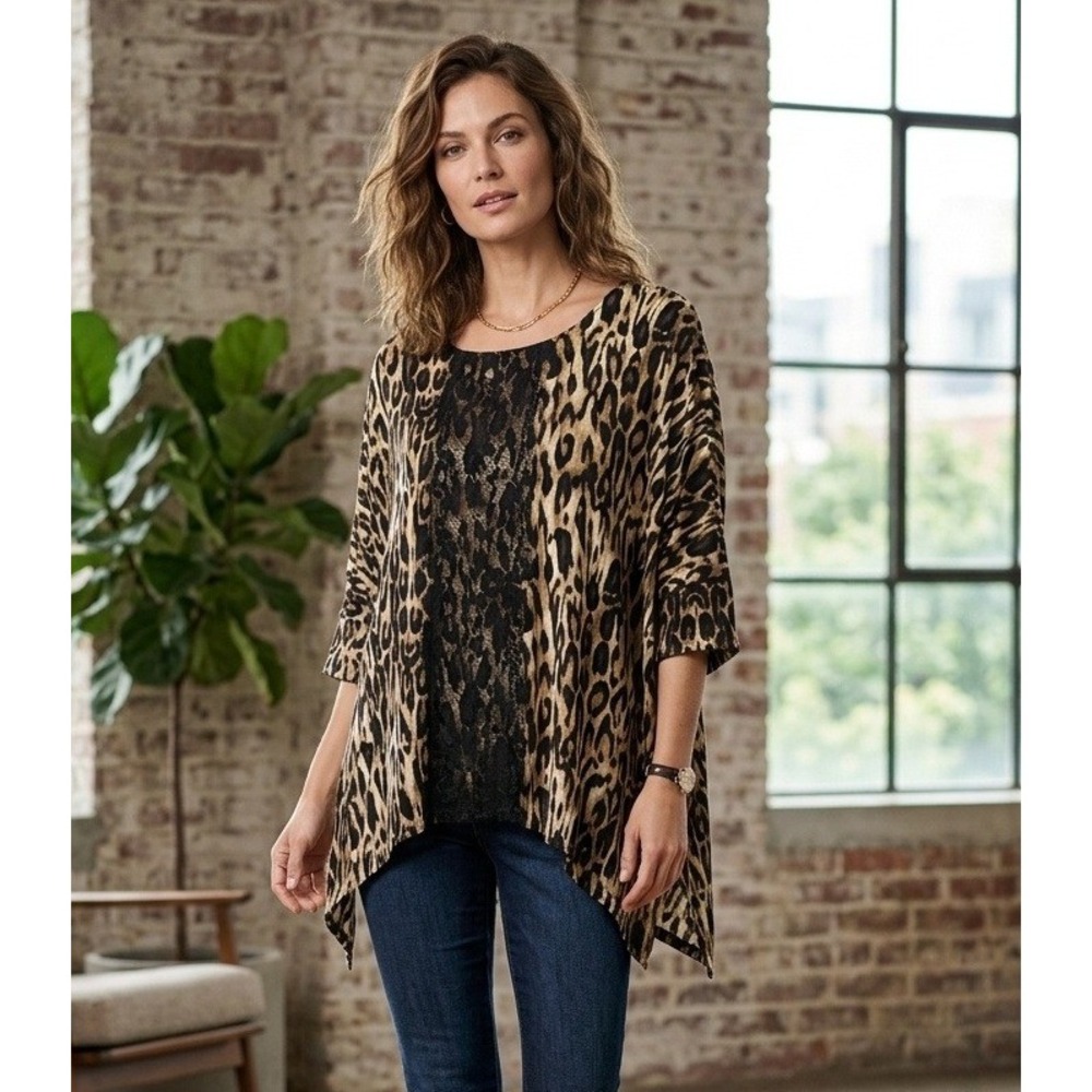 Chicos Knit Kit Leopard Print Lace Shark Bite Hem Tunic Top Womens 2 Stretch NWT